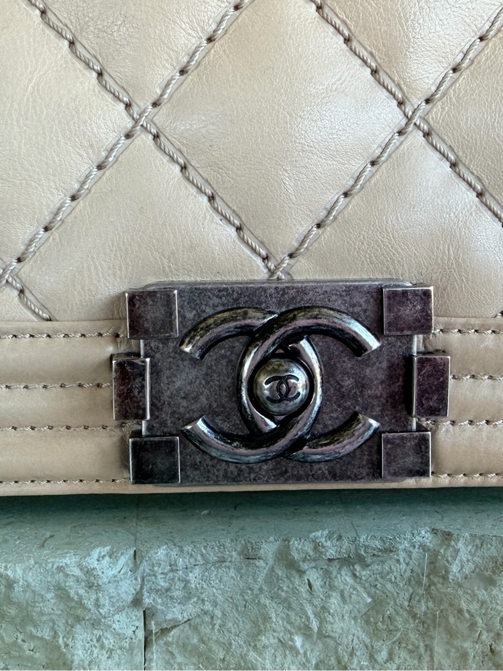 Chanel Le Boy - Picture 5 of 14